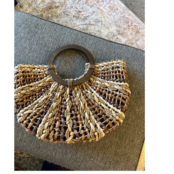 Boho Straw Woven Handbag Brown Tan Fan Shape Wooden Circle Handle Tote Bag EUC - Picture 2 of 8